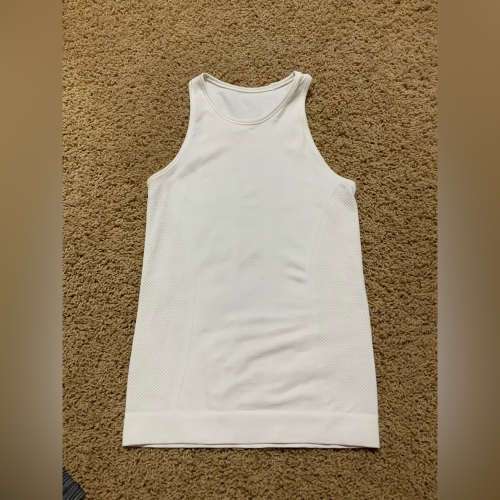 Super simple and cute lululemon tank top!